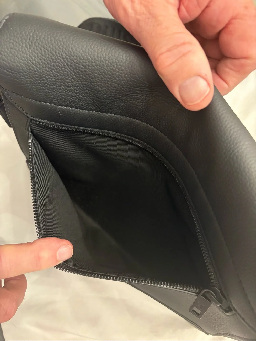 Men's Louis Vuitton Black Leather Christopher Messenger Bag